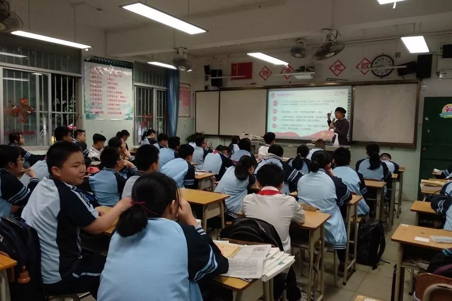 坚决扫黑除恶,维护国家安全——南宁市第二十六中学民族校区开展国家