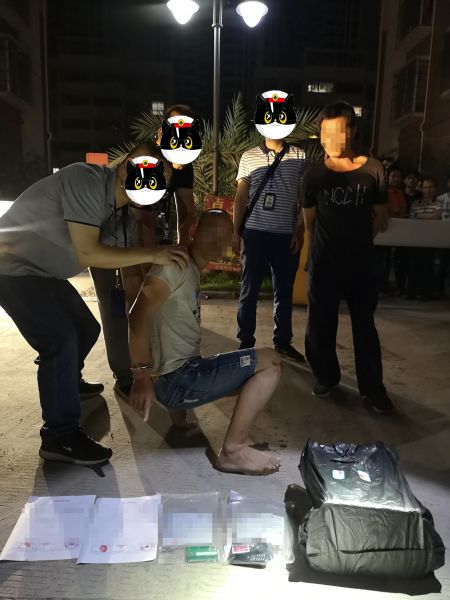 民警抓获涉嫌贩卖毒品嫌疑人黄某