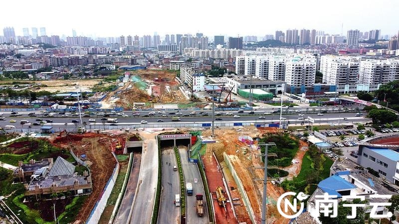 建设中的建兴路立交工程项目.