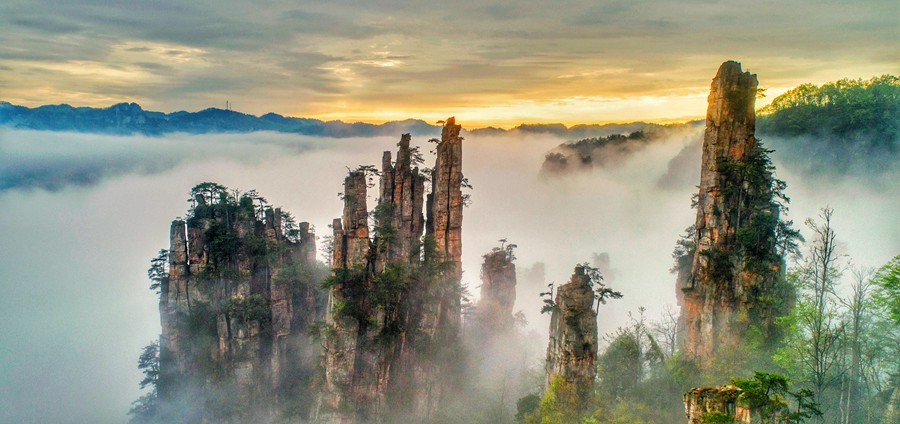 天子山御笔峰.