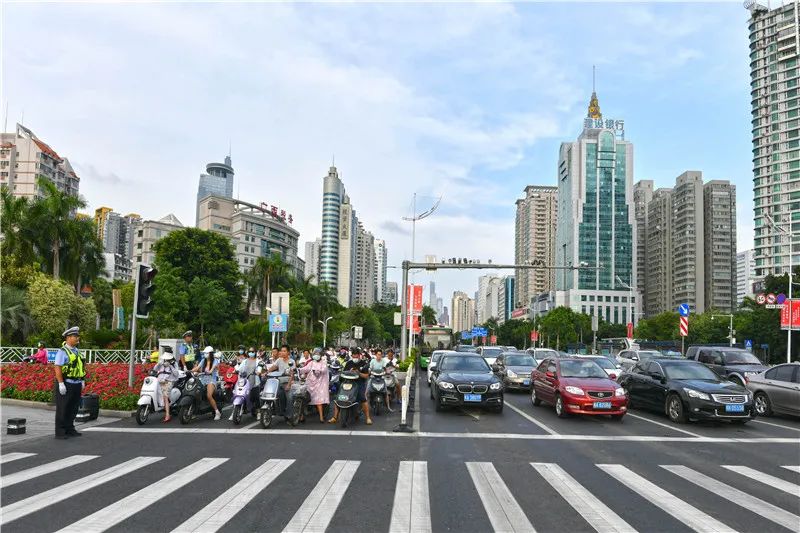 文明实践在身边主要交通路口文明指南