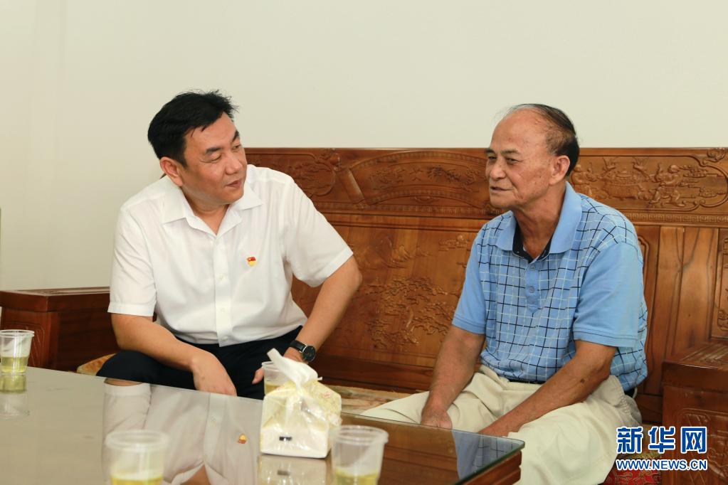 新时代优秀县委书记风采刘光滨要思考能给老百姓留下什么