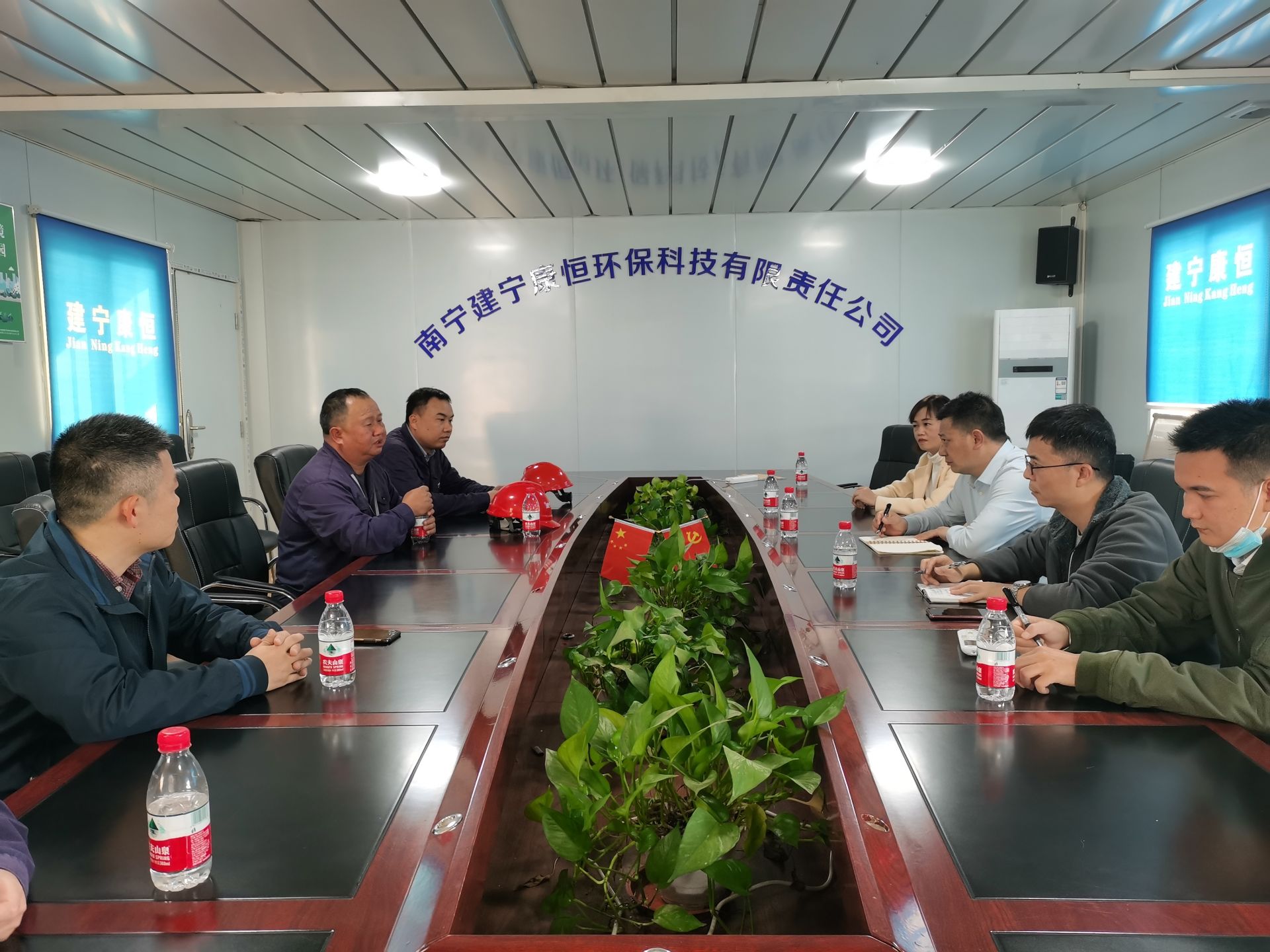 "南宁建宁康恒环保科技有限公司的负责人张经理高兴地说.