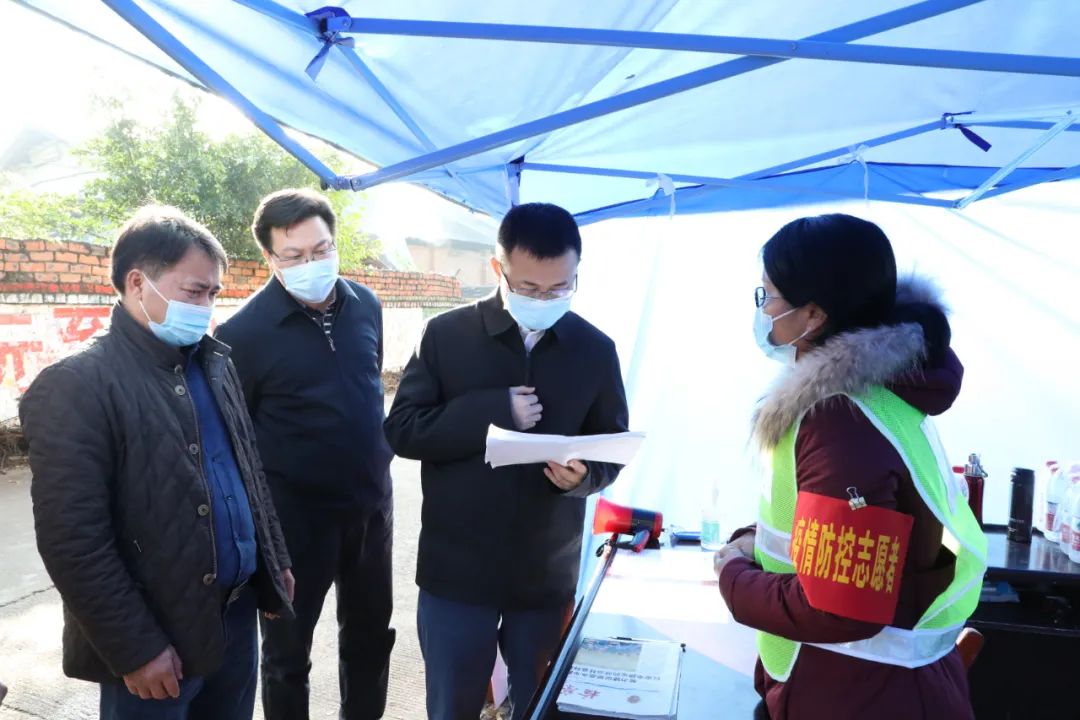 兴宁区委书记高鑫督导节前安全生产食品安全及疫情防控工作