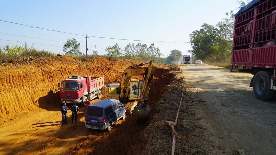 横州市马岭至良圻公路项目建设如火如荼