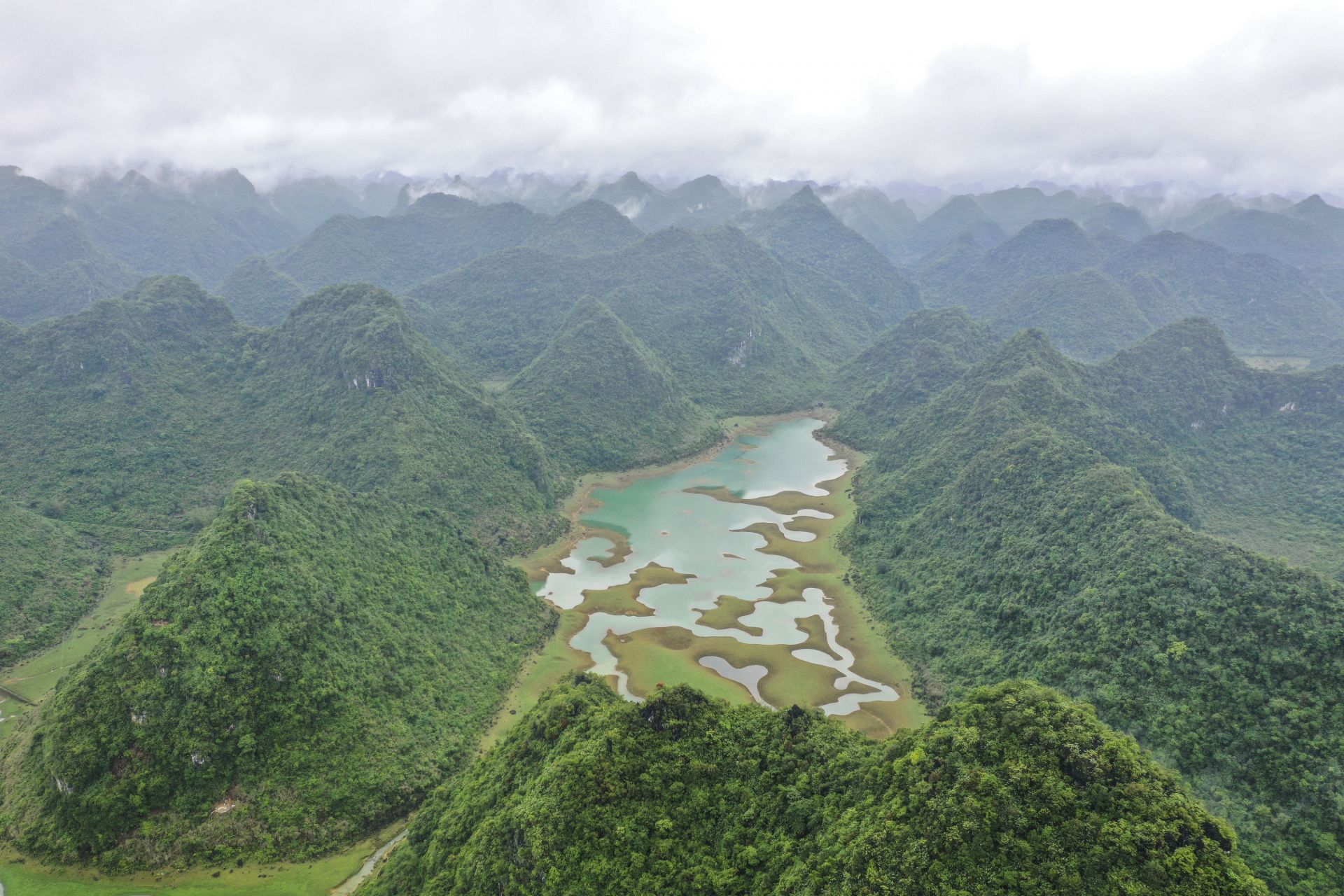水美草青更望湖_南宁宝