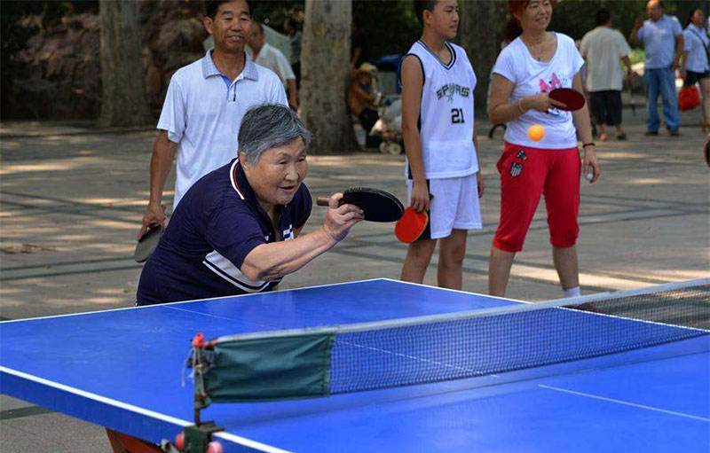 打乒乓球能治老年痴呆?没错