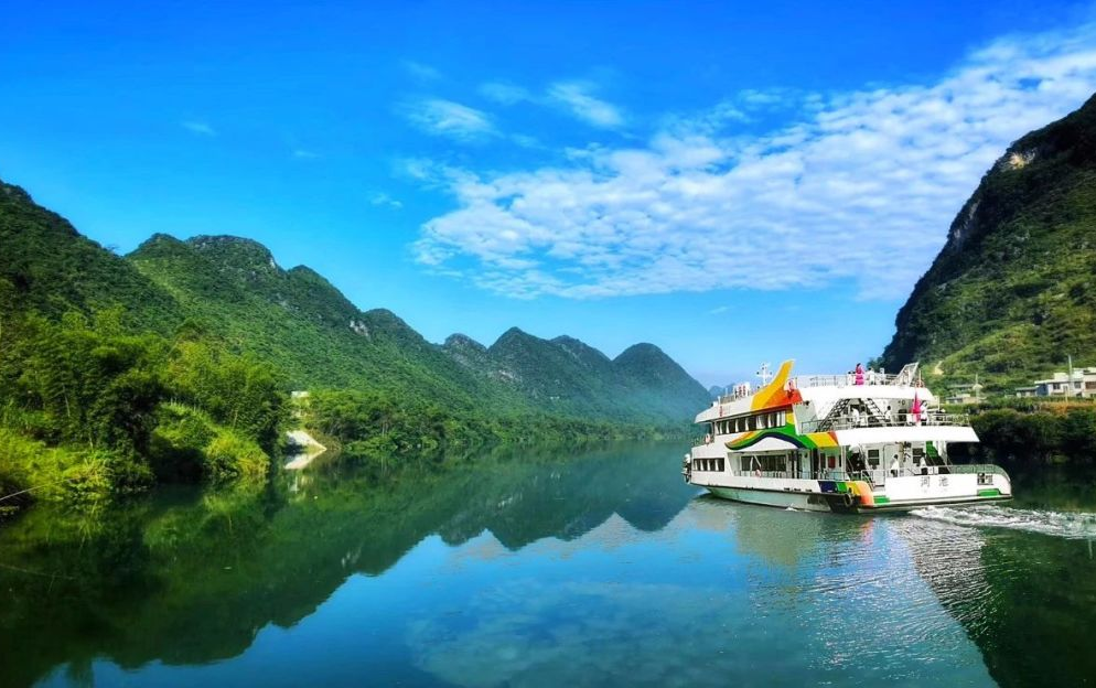 龙州左江景区,由发源于越南的水口河和平而河在龙州镇洗马滩汇合起.