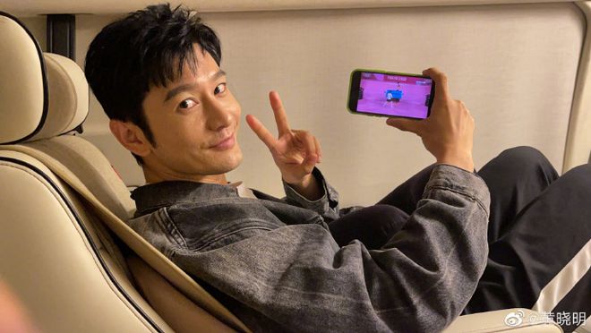 陈梦夺金表哥黄晓明发小任嘉伦发文祝贺网友黄晓明蹭表妹陈梦热搜