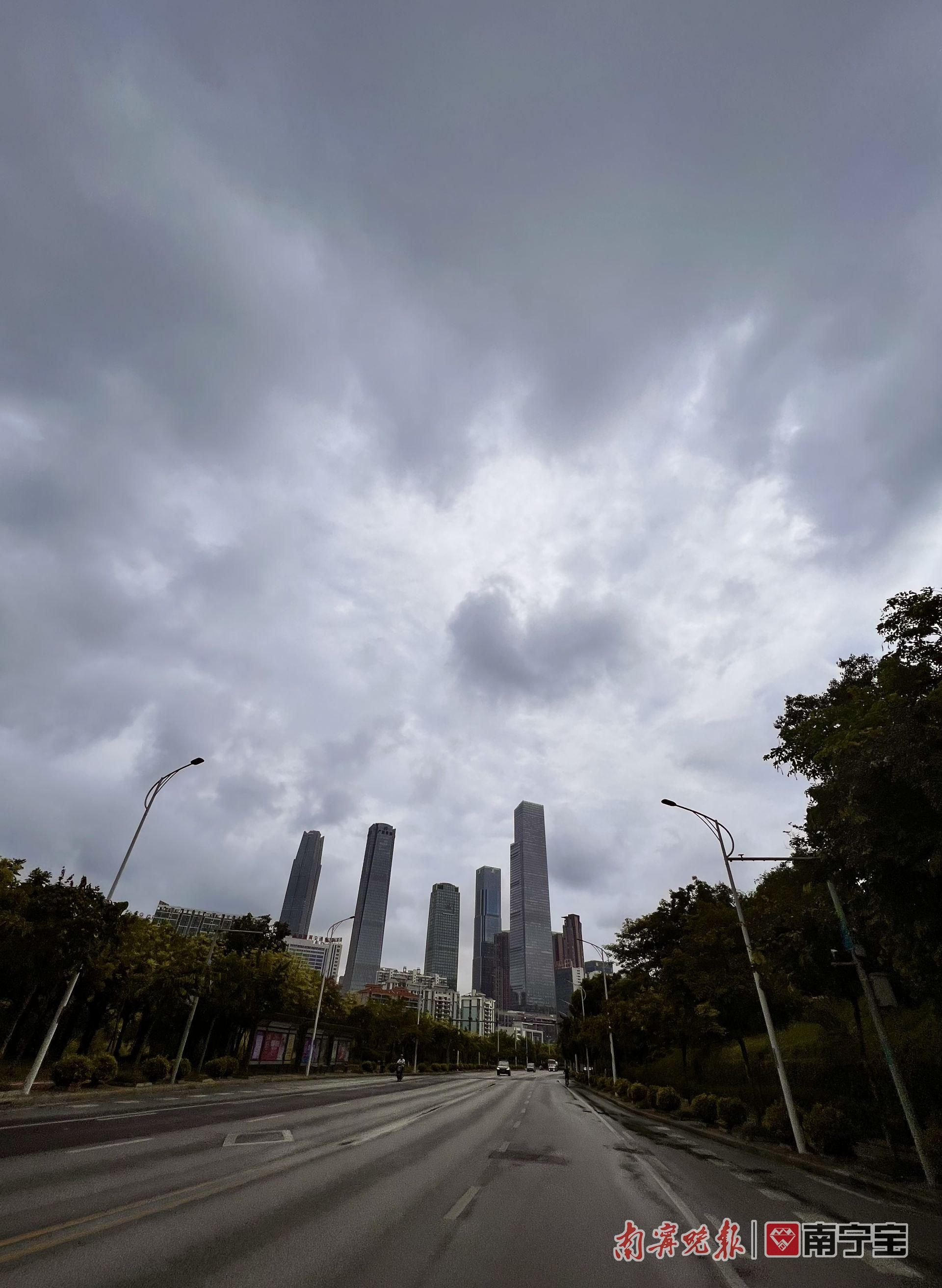 南宁的雨居然还有人工的是的热带低压云系影响人工增雨